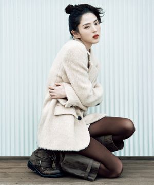 우먼즈 울 블렌드 헤어리 오버 숄더 블레이저 코트 [크림]