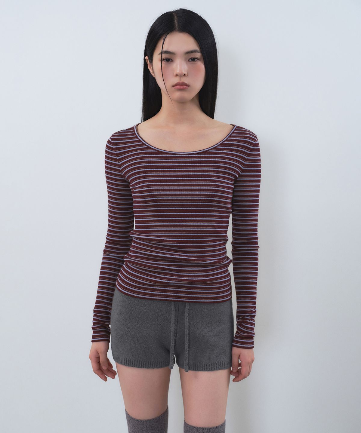 무신사 스탠다드 우먼(MUSINSA STANDARD WOMAN) 우먼즈 스트라이프 리브드 슬림 긴소매 티셔츠 [버건디]