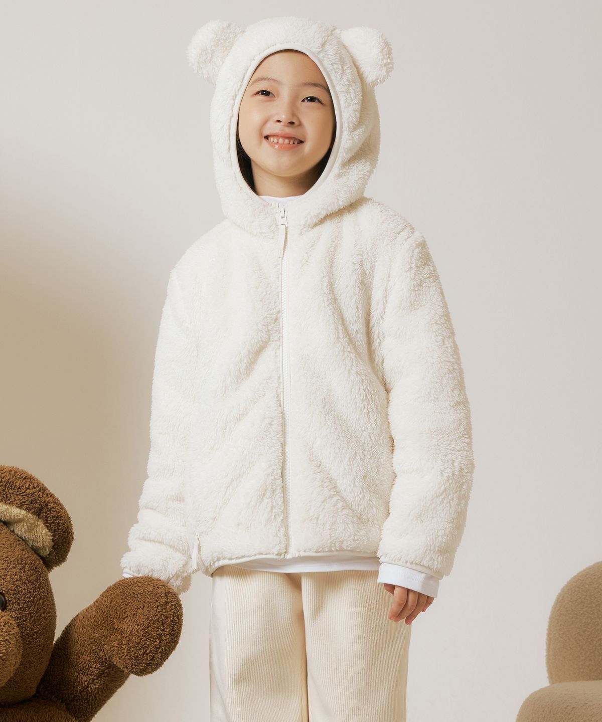 무신사 스탠다드 키즈(MUSINSA STANDARD KIDS) 샤기 플리스 이어 후디드 집업 [아이보리]