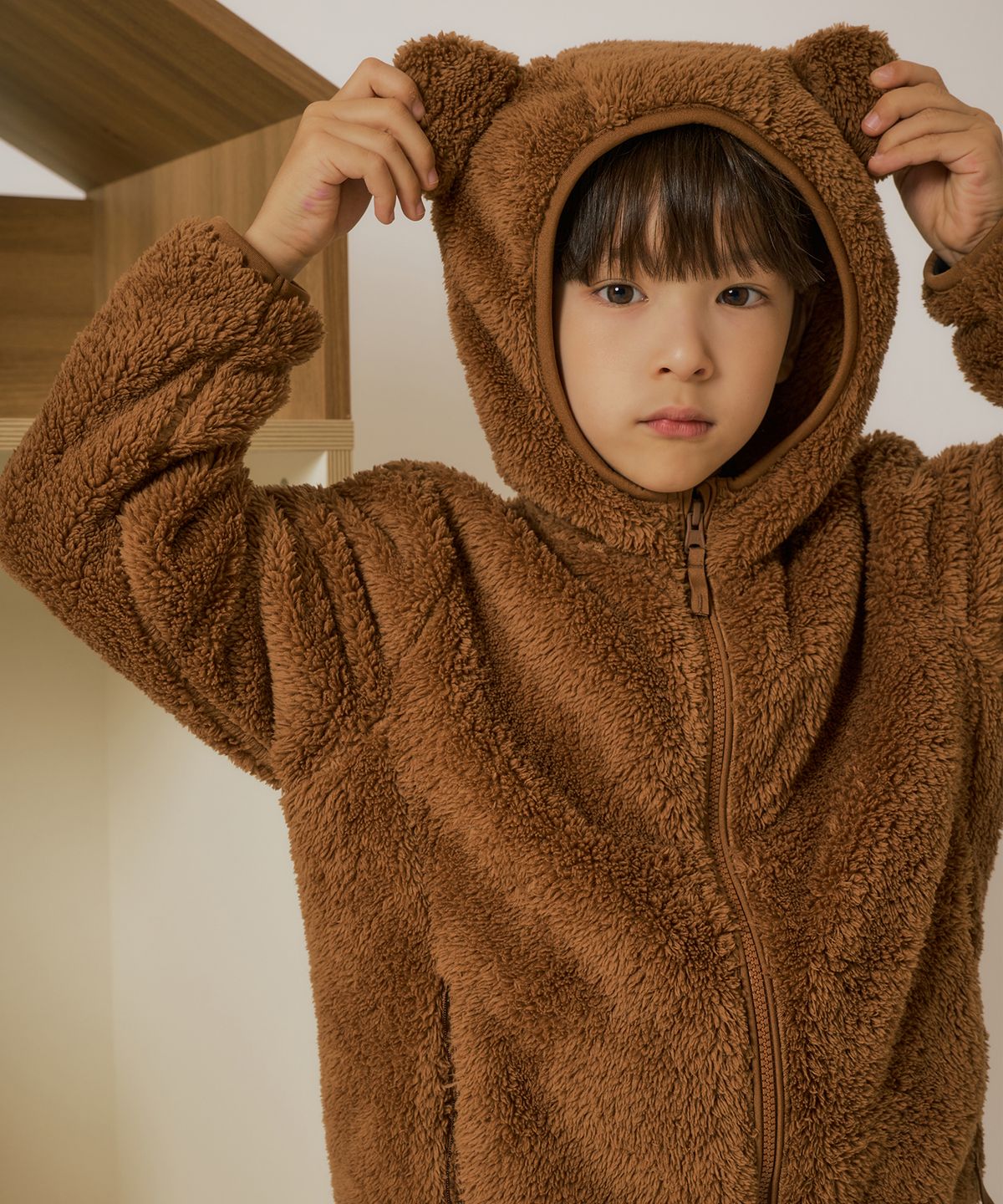 무신사 스탠다드 키즈(MUSINSA STANDARD KIDS) 샤기 플리스 이어 후디드 집업 [브라운]