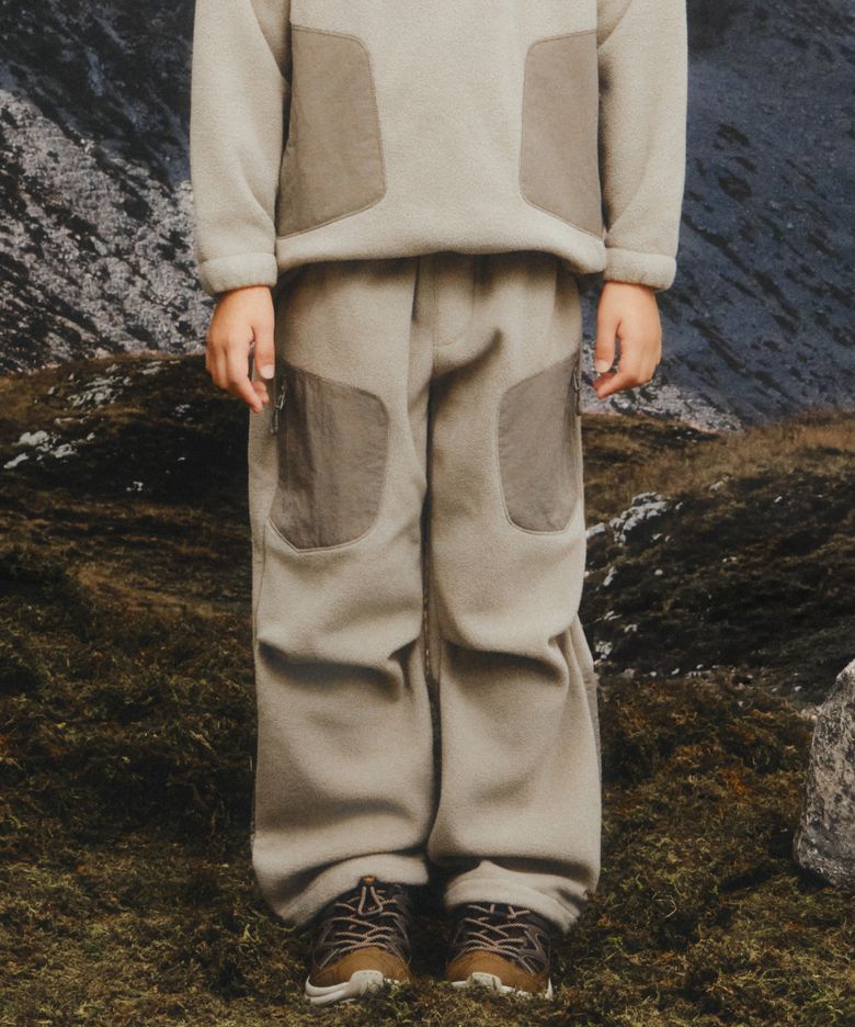 [시티 레저] 폴라 플리스 벨티드 밴딩 팬츠 [그레이쉬 베이지]