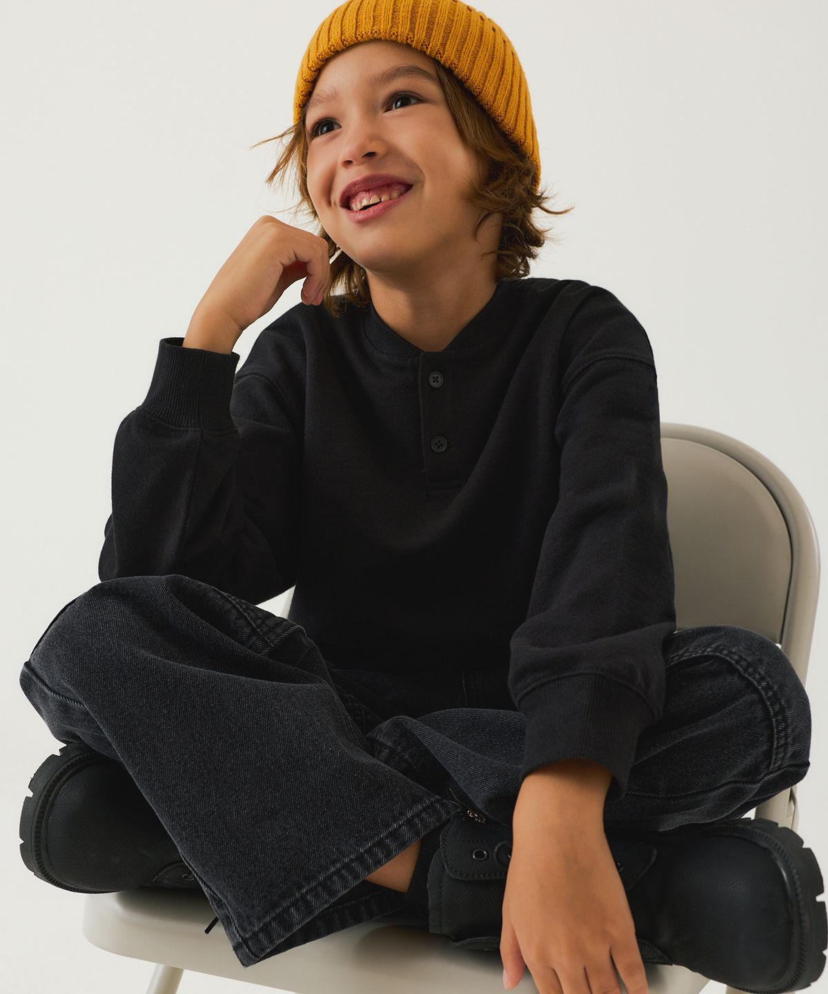 무신사 스탠다드 키즈(MUSINSA STANDARD KIDS) 오버사이즈 헨리 넥 스웨트셔츠 [블랙]