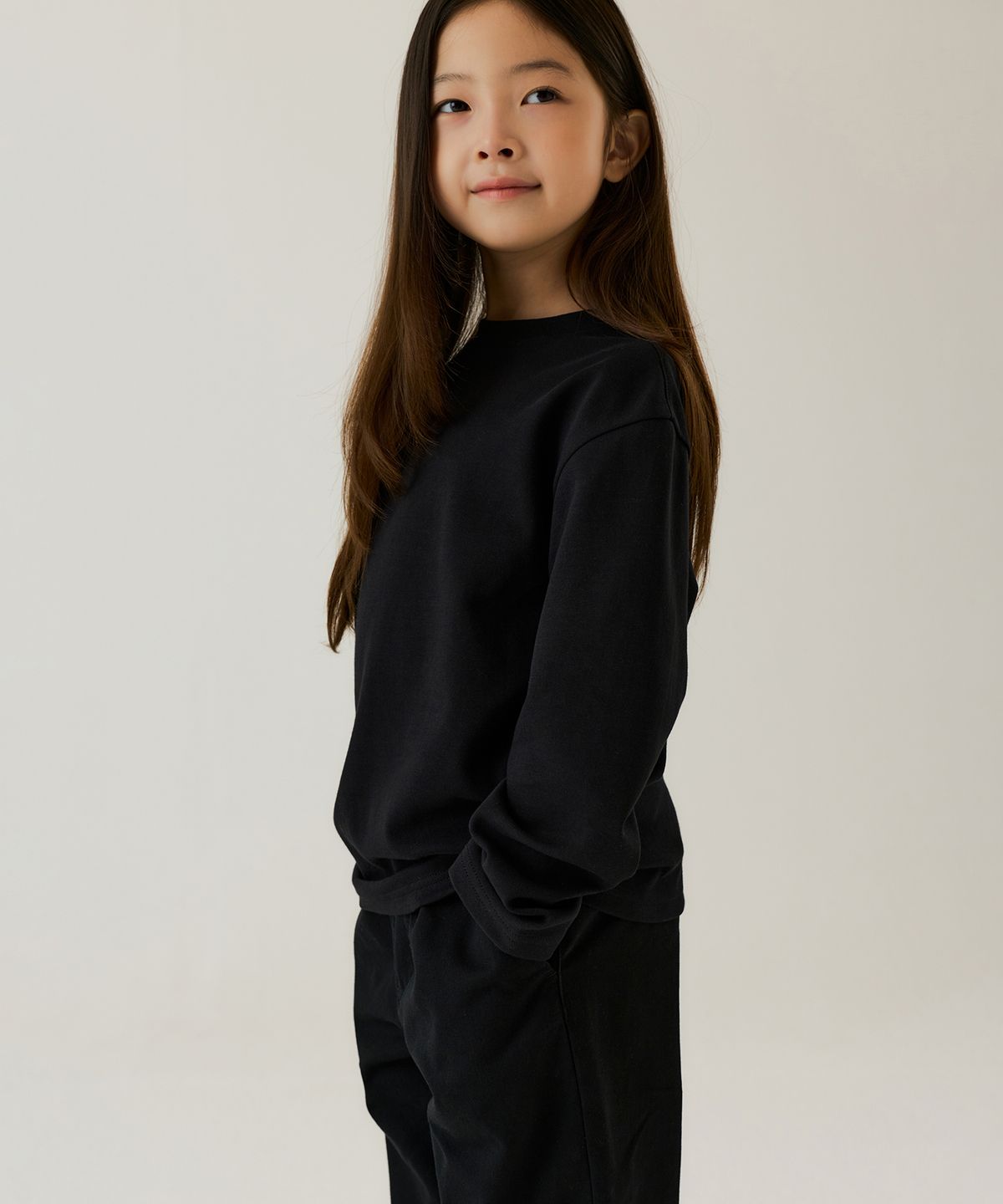 무신사 스탠다드 키즈(MUSINSA STANDARD KIDS) [힛탠다드] 크루 넥 긴소매 티셔츠 [블랙]