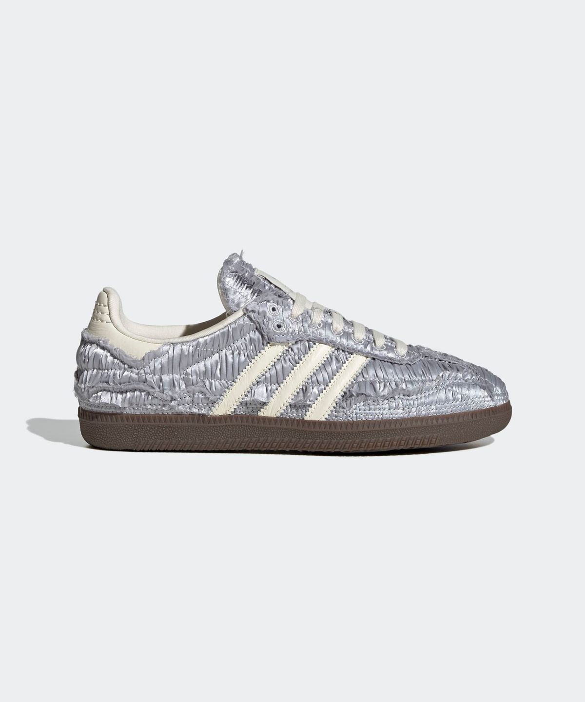 아디다스(ADIDAS) 아디다스 X 캐롤라인 후 삼바 OG 새틴 - 실버 / JP9283