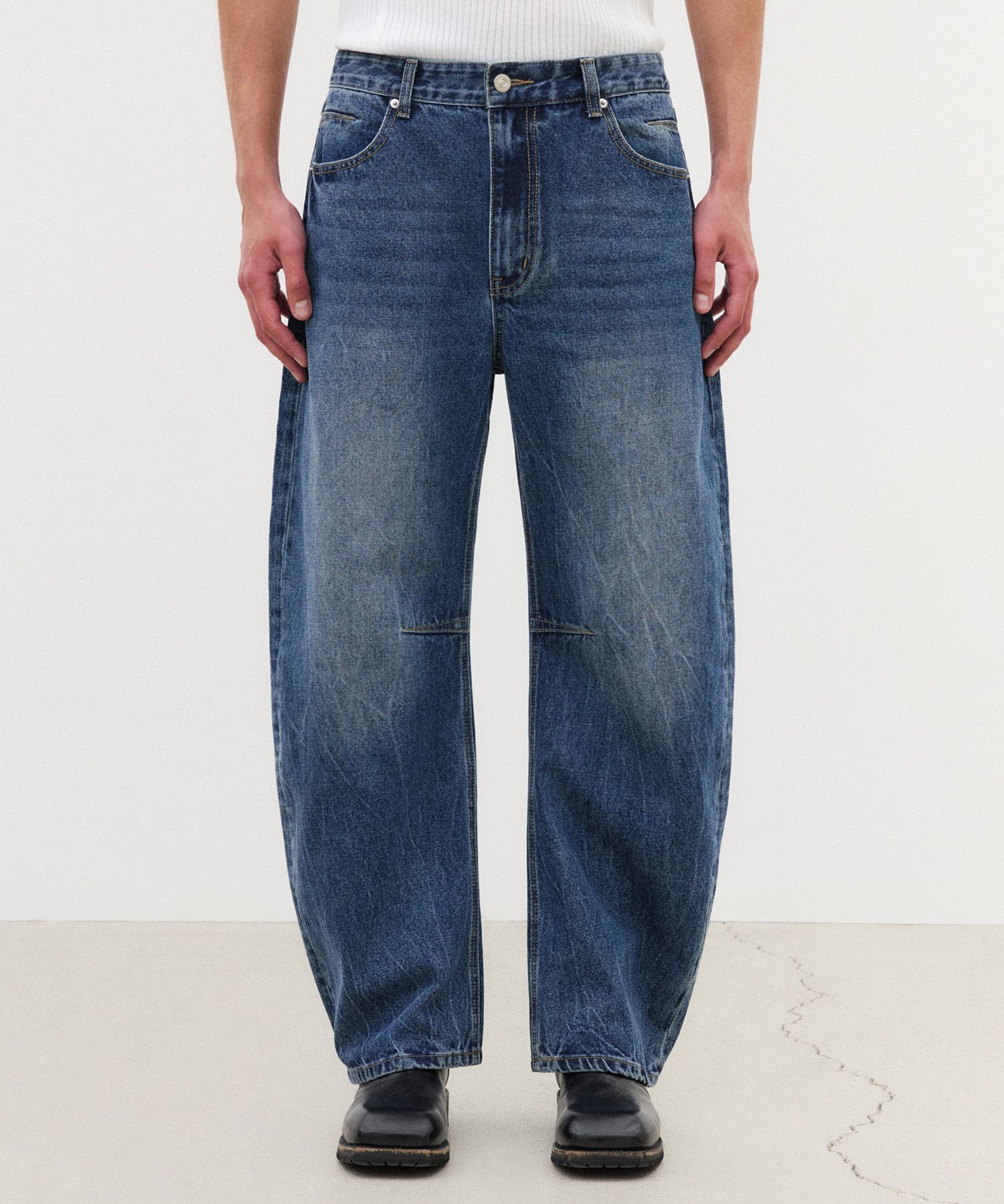MUSINSA | SUARE Curved dart denim pants