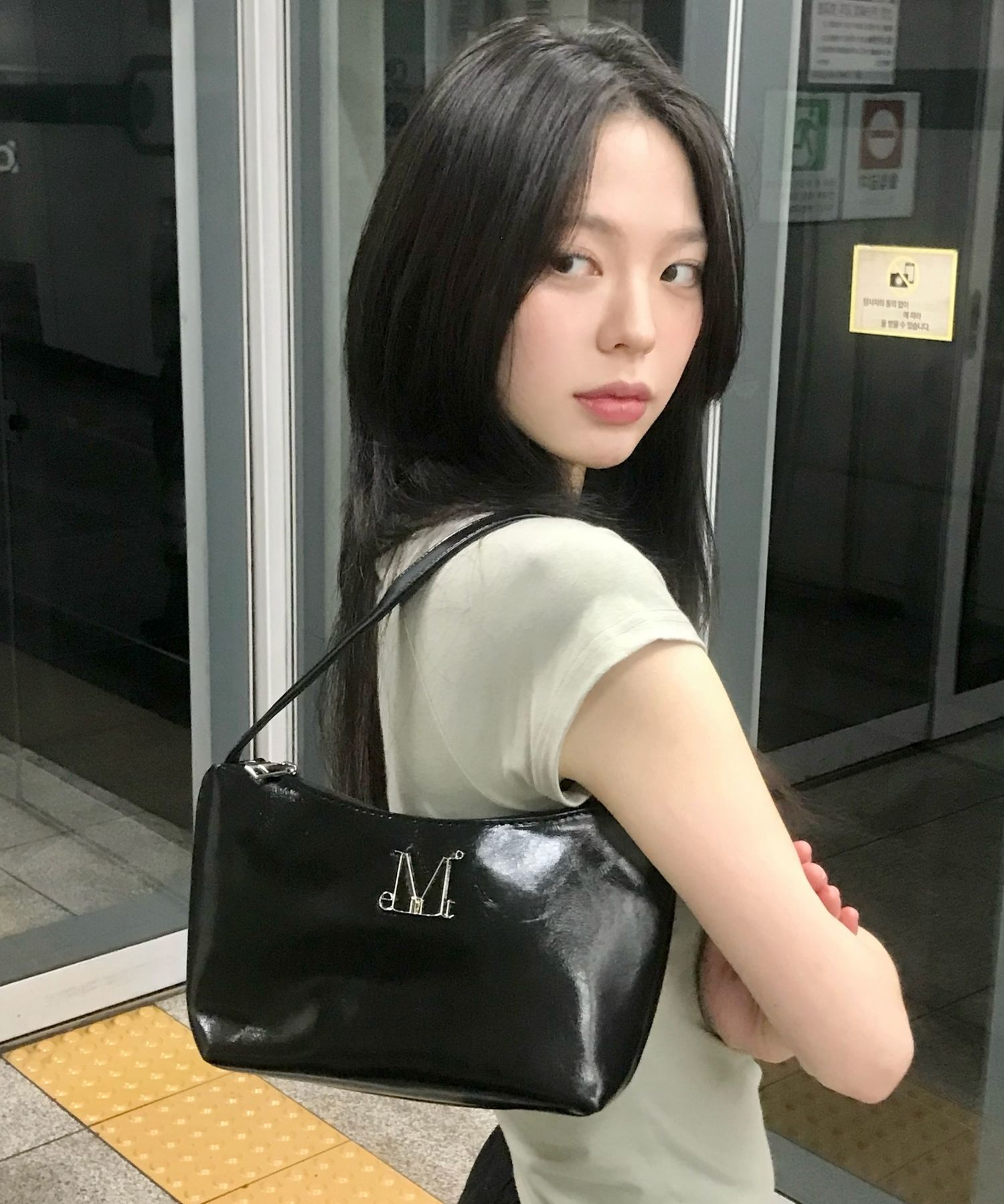 ◆MUCENT◆ Maureen llogo Compact Shoulder Bag Unisex P00 MUSINSA | MUCENT Maureen Metallogo Compact Shoulder Bag Unisex