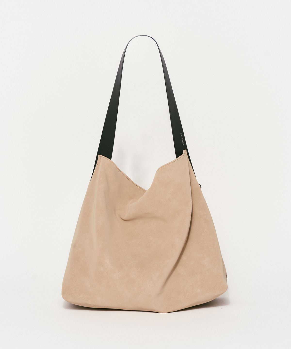 리이(RE RHEE) COWHIDE STRAP HOBO BAG BEIGE