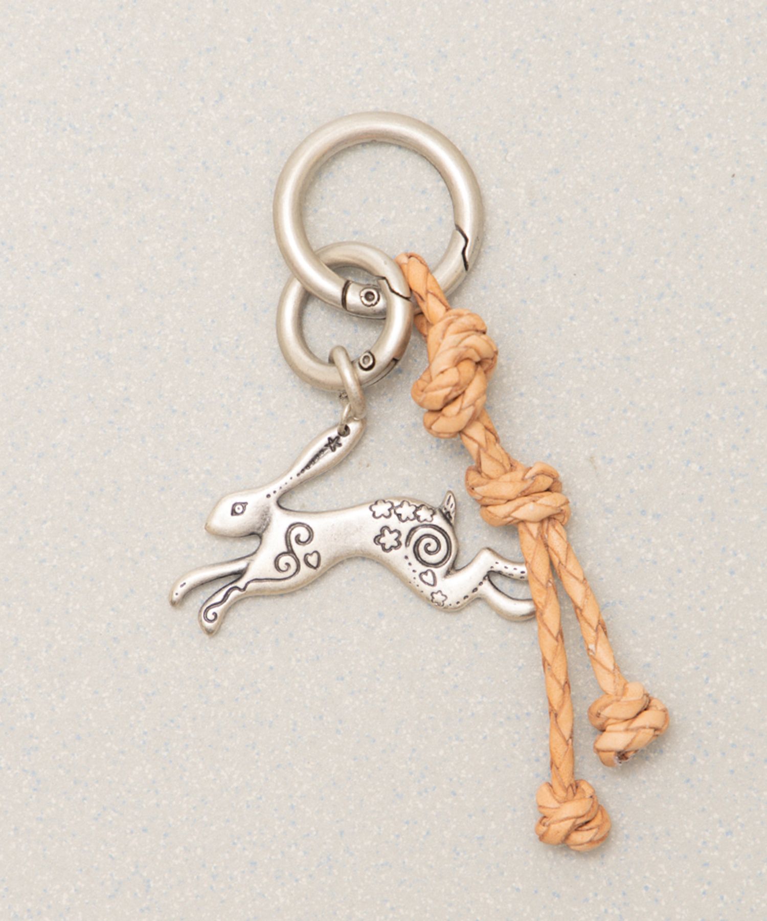 【韓国のみ】 TOWTOW.ARCHIVE Moon Rabbit Keyring Silver MUSINSA | TOWTOW ARCHIVE Moon Rabbit Keyring Silver