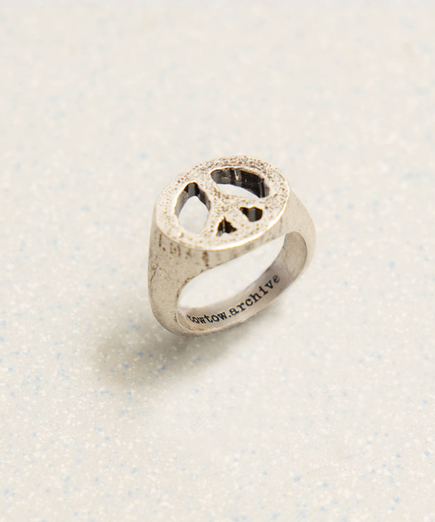 【韓国のみ】 TOWTOW.ARCHIVE Peace Ring MUSINSA | TOWTOW ARCHIVE Peace Ring Silver