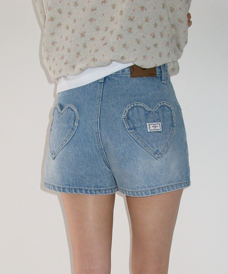 HEART POCKET MINI SHORT DENIM PANTS LIGHT BLUE