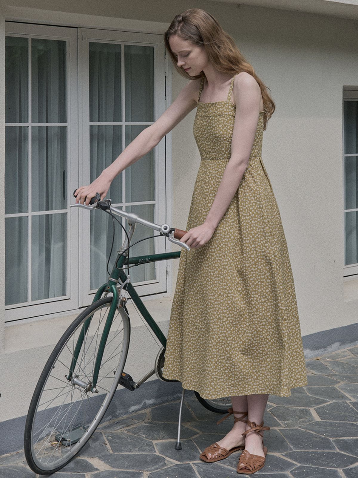 아방(AVANT-G) Floral Pattern Sleeveless Dress - MUSTARD