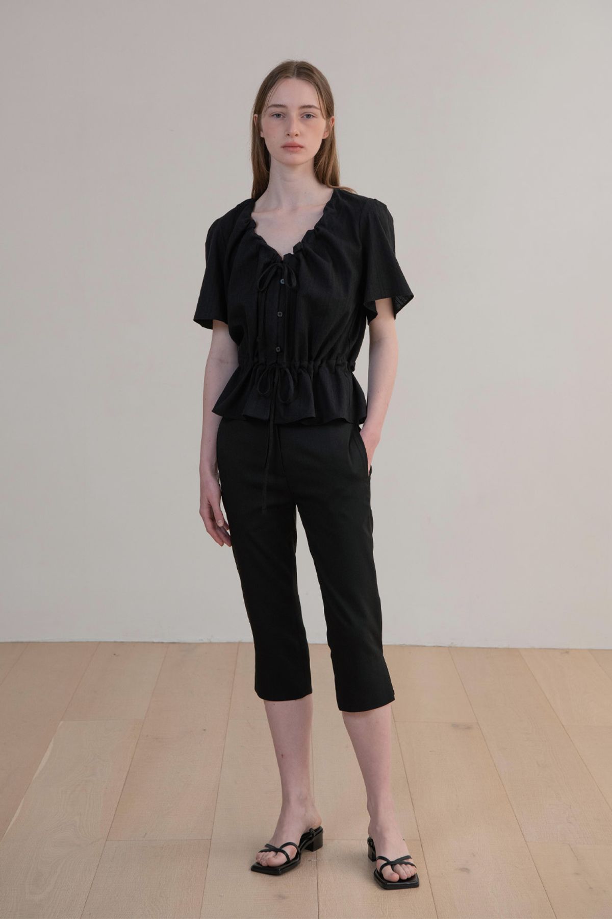 오브오브(OVEOF) Lume Shirring Blouse_Black