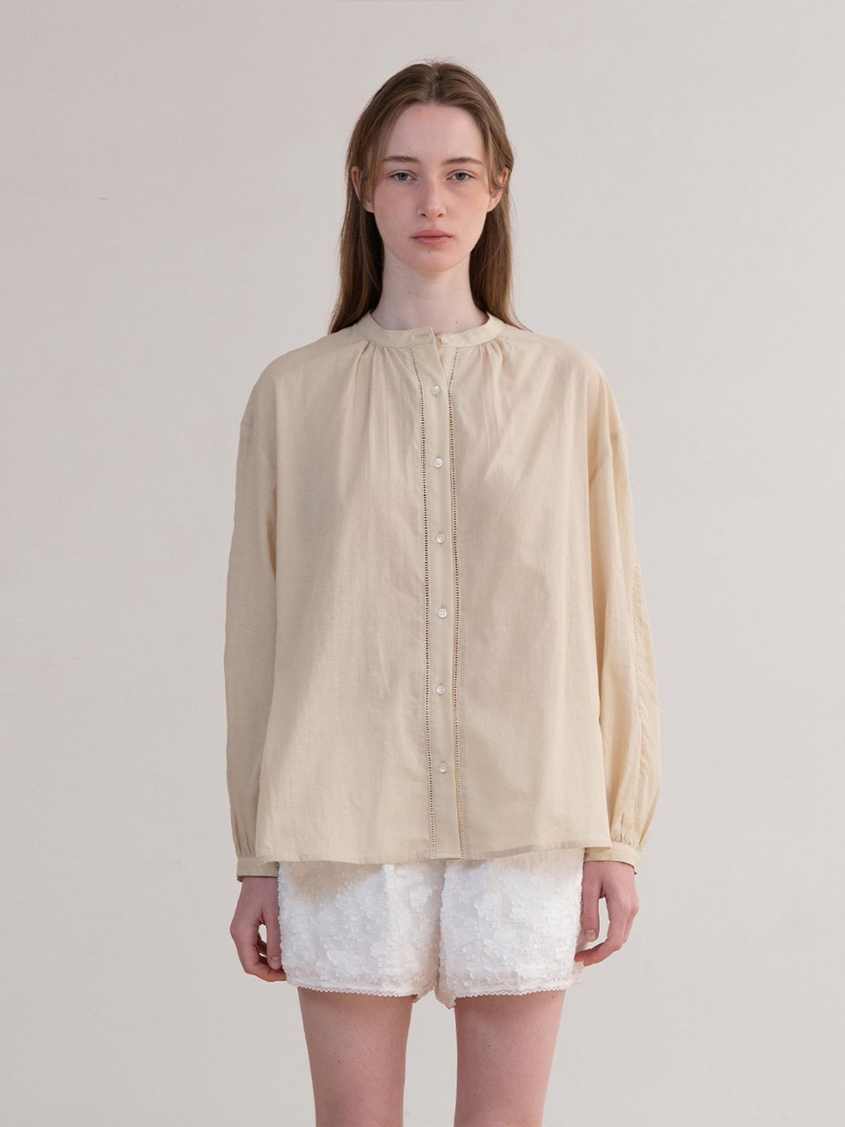 오브오브(OVEOF) Como Punching Blouse_Beige