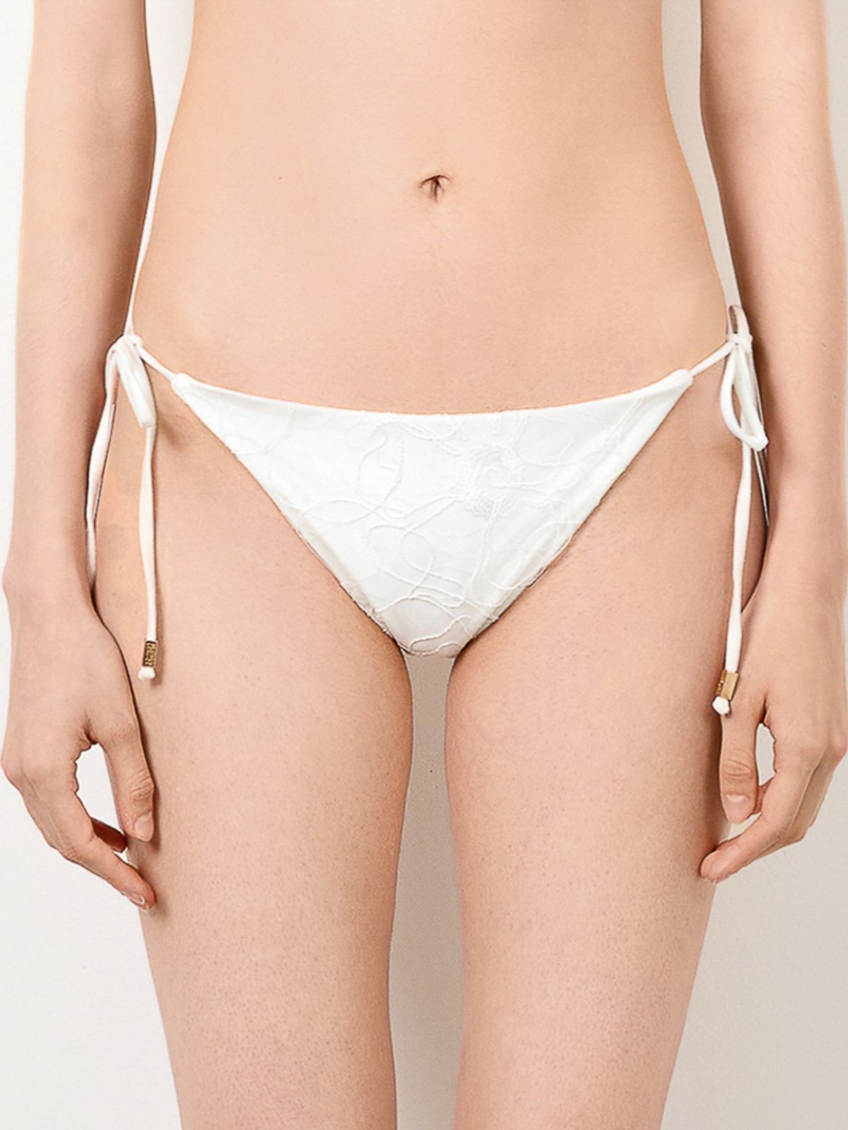 로에(LEAUET) Scarlett White Lace Bikini Briefs