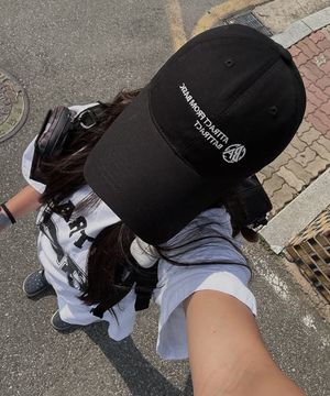 딥핏 엠블럼 슬로건 볼캡_블랙