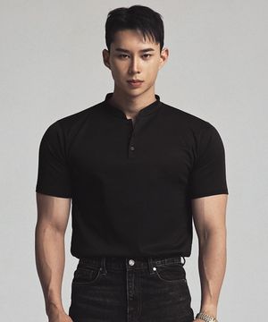 타이트 헨리 머슬핏 티셔츠 블랙