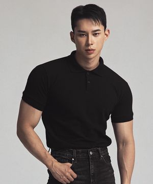 pk 머슬핏 티셔츠 블랙