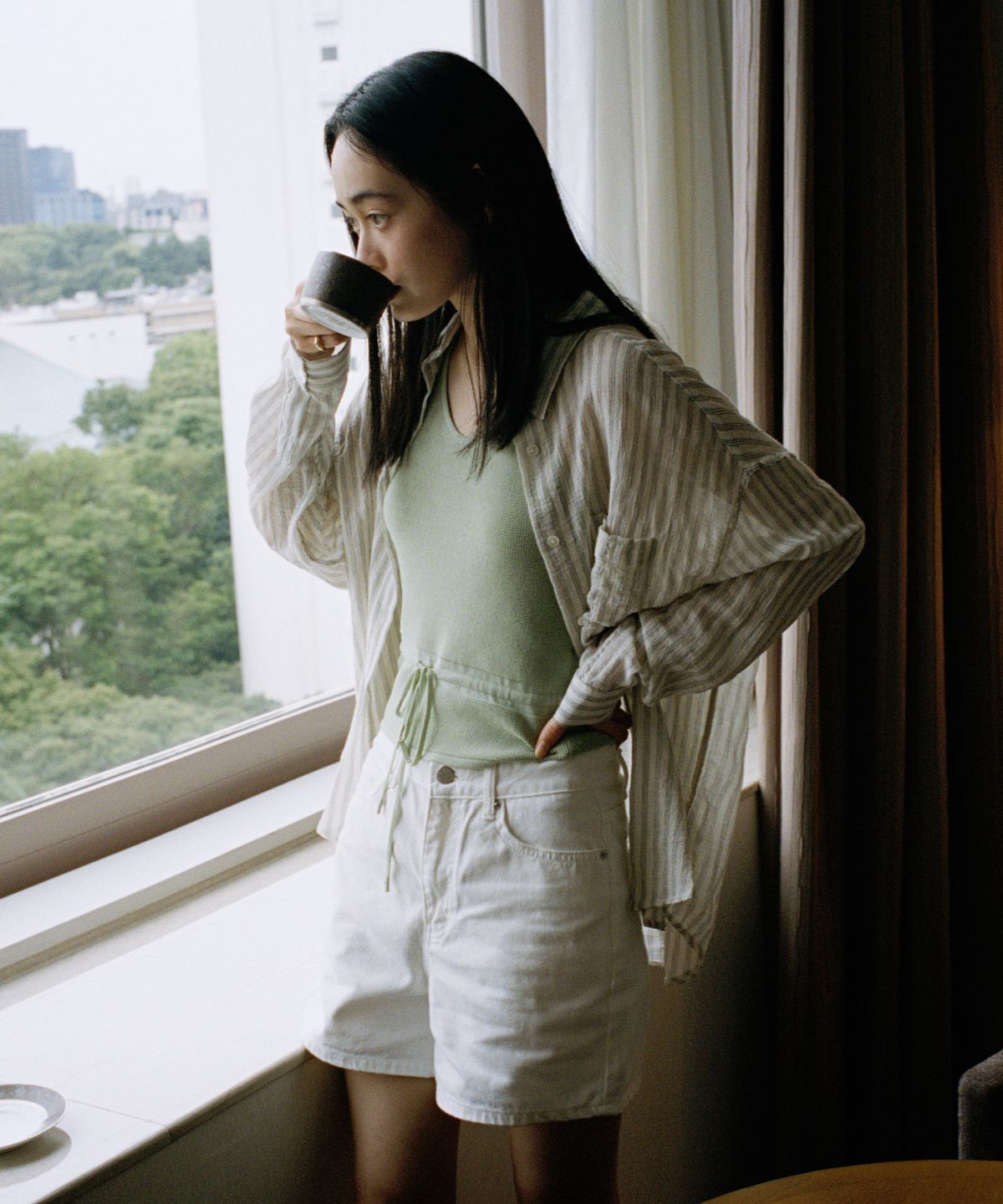 유라고(URAGO) Airy loose sheer shirt