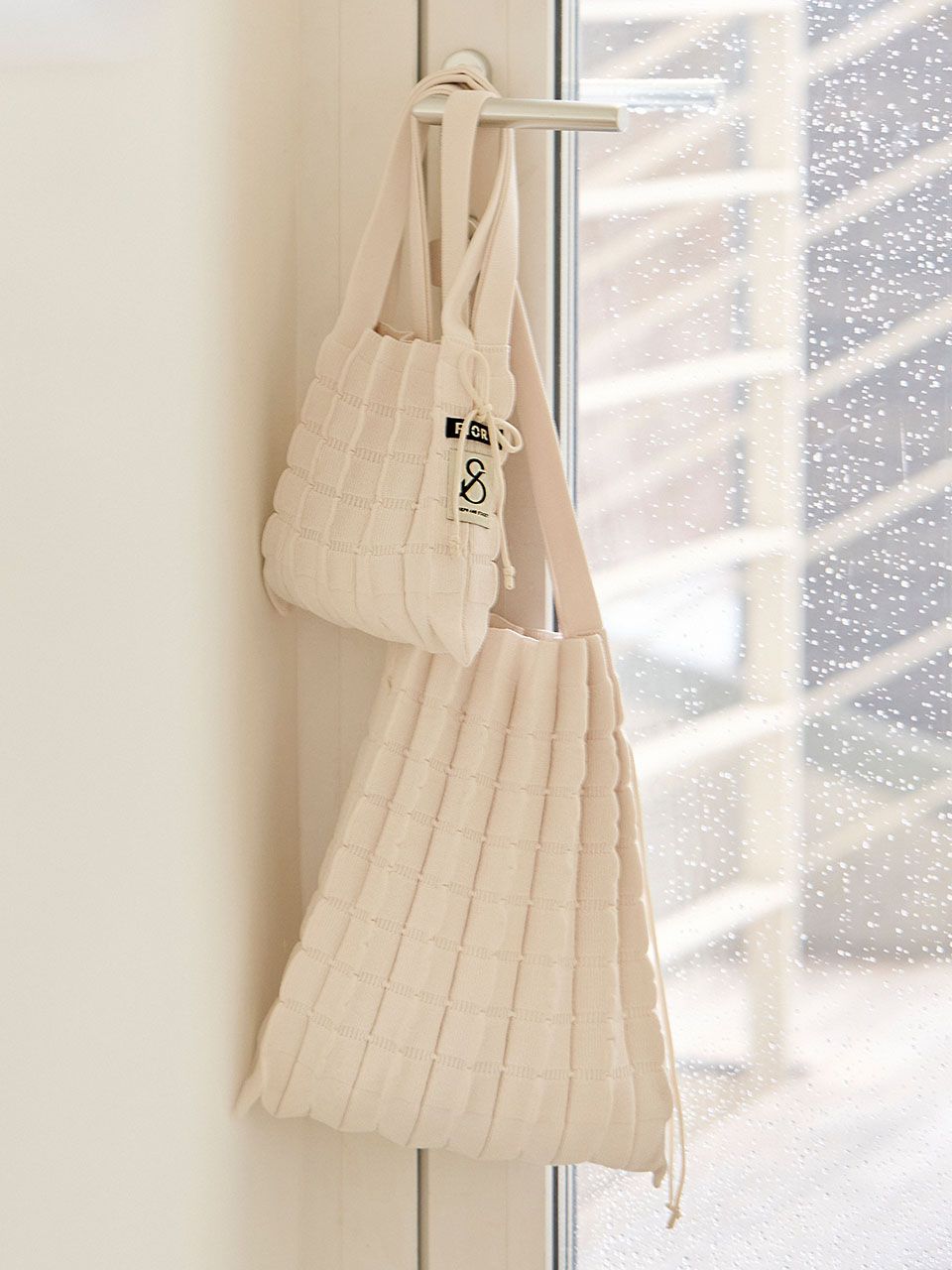 【JOSEPH&STACEY】Lucky Pleats Knit S Fiori☆送料関税込 Lucky Pleats Knit S Fiori Cream White | JOSEPH AND STACEY