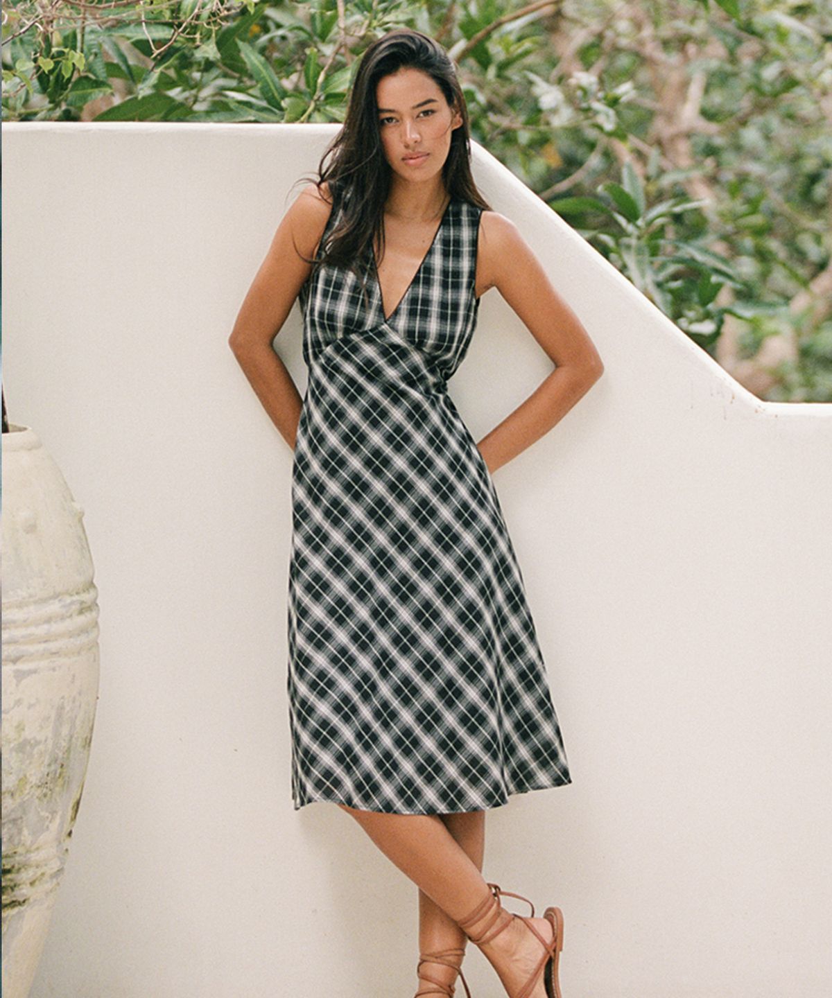 데이즈데이즈(DAZE DAYZ) MADELEINE V-NECK DRESS