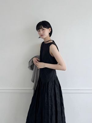 BACK HOLE DRESS_LACE