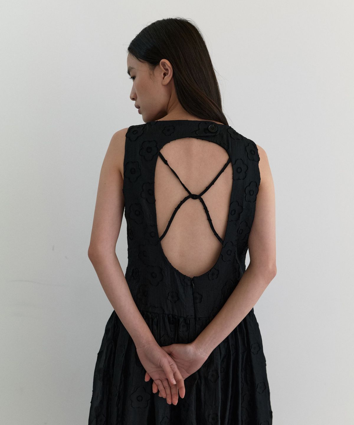 마조네(MA JOURNEE) BACK HOLE DRESS_LACE