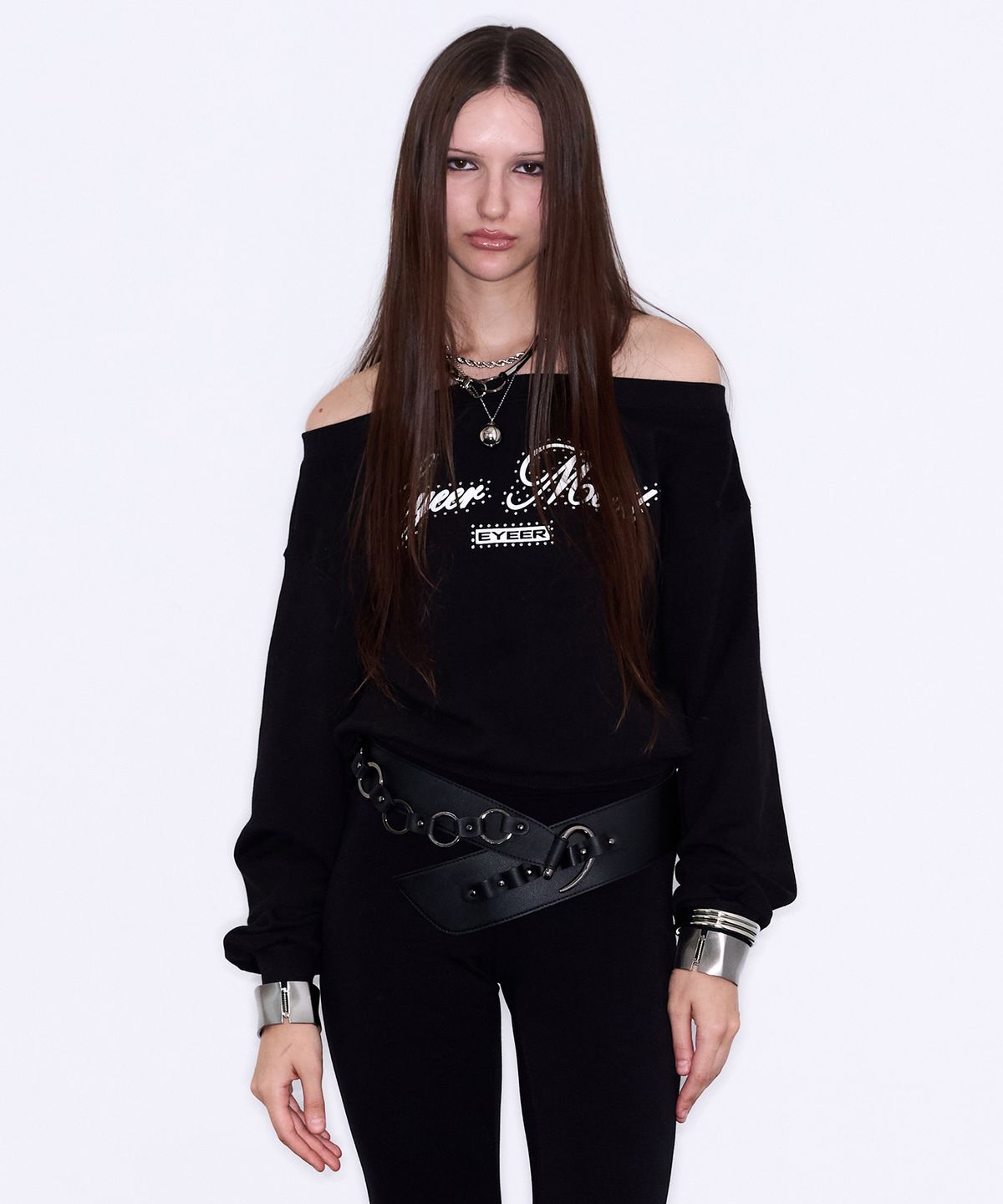 이와이이알(EYEER) Off Shoulder Sweatshirt - Black