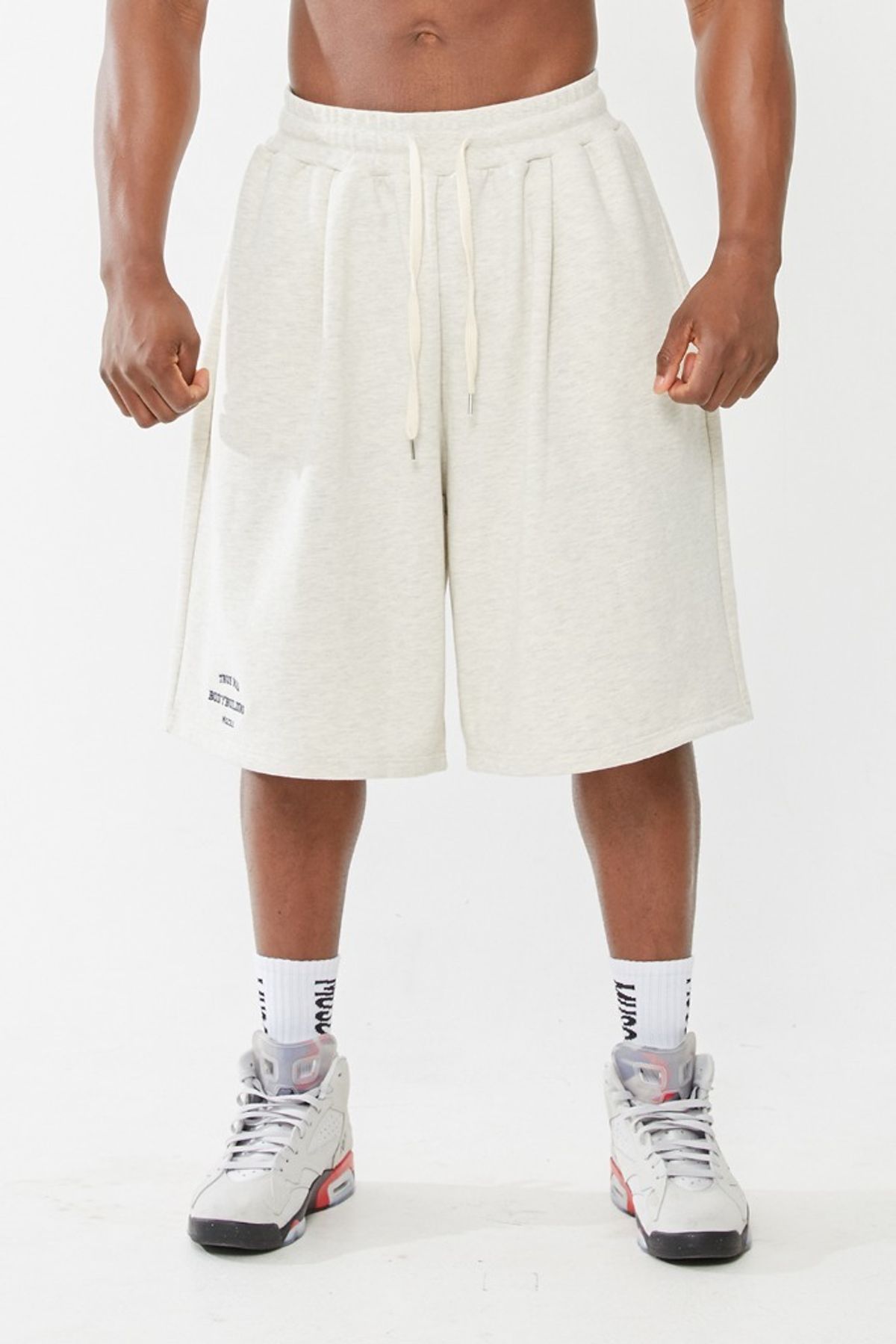 머스콜로(MUSCOLO) ONE TUCK BERMUDA HALF PANTS OATMEAL