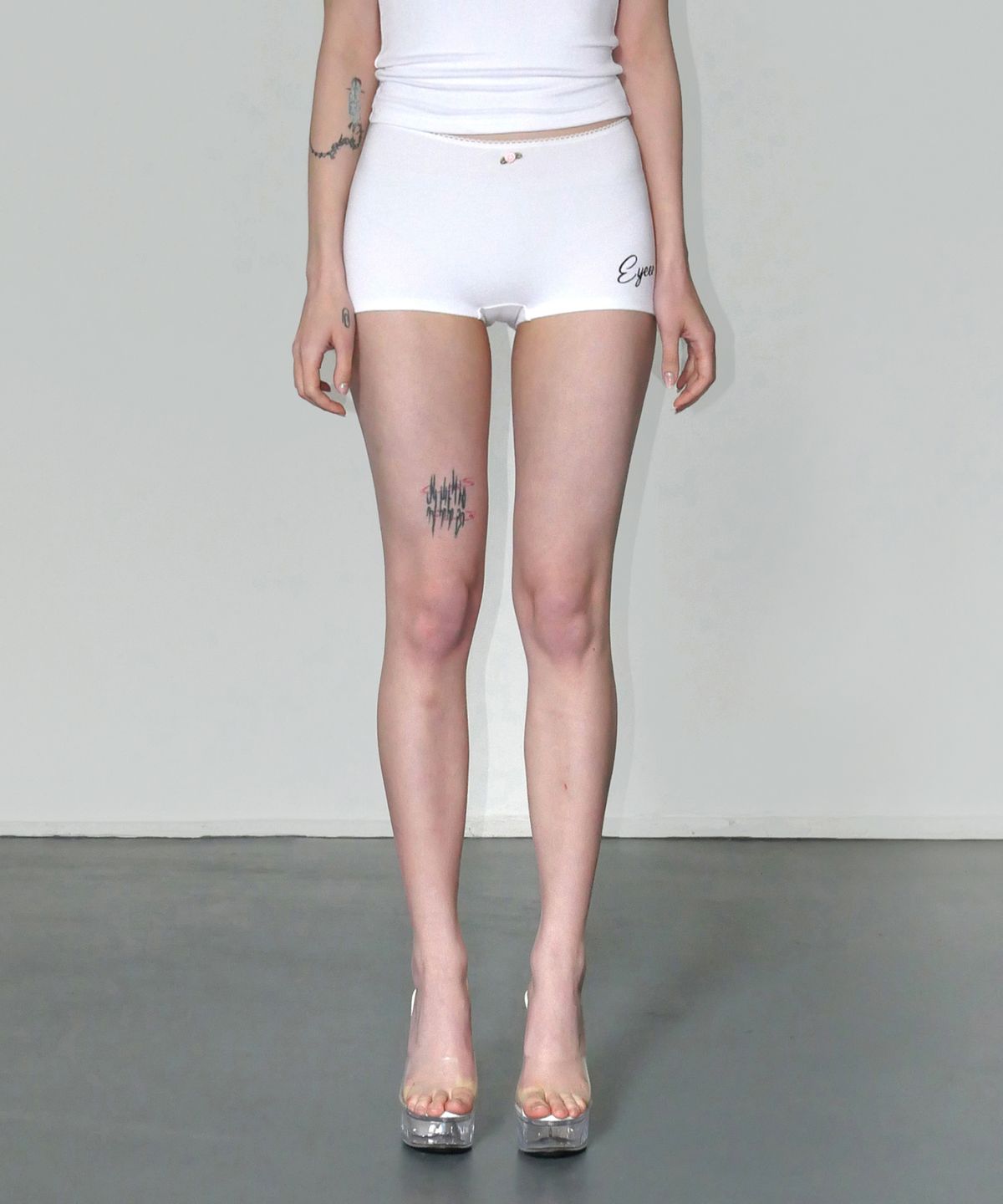 이와이이알(EYEER) Lace Boyshorts - White