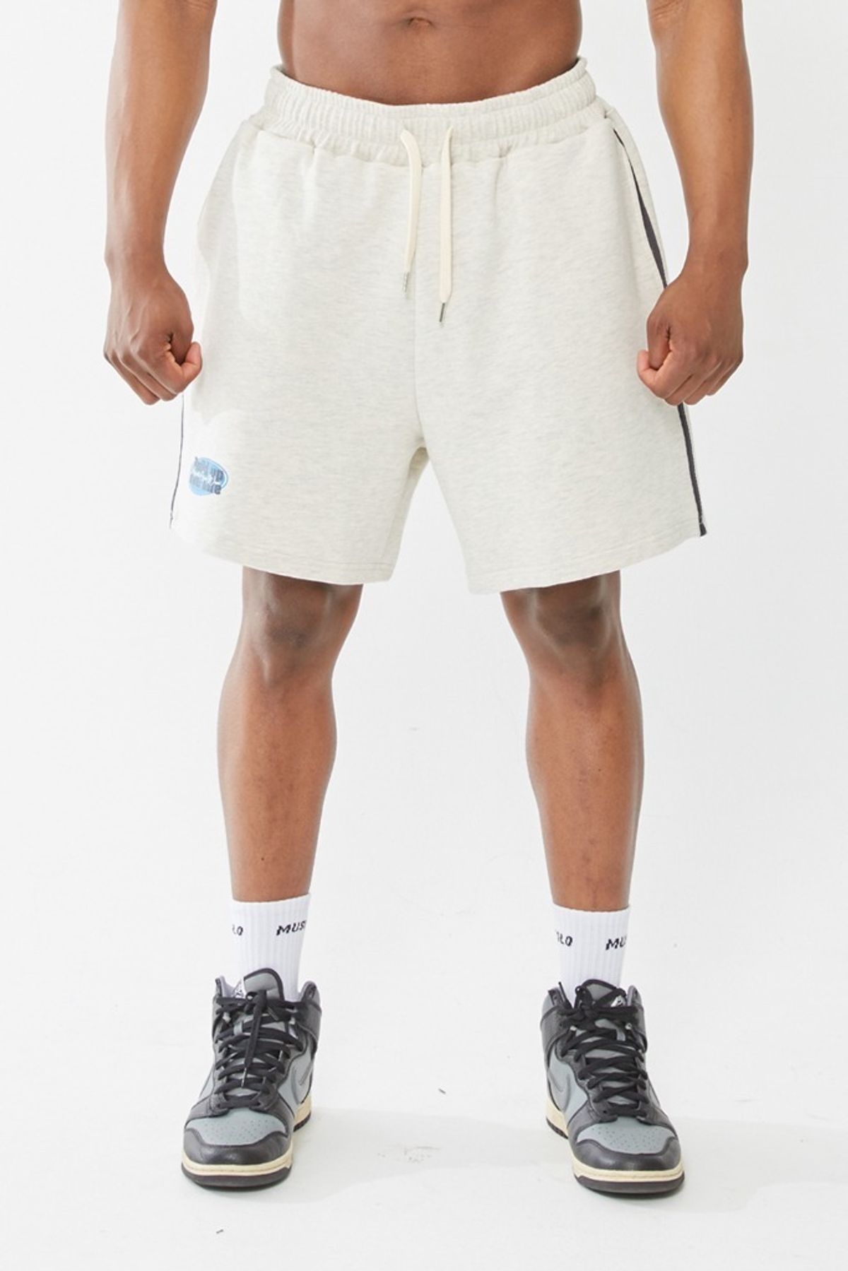 머스콜로(MUSCOLO) BUILD UP SHORT PANTS OATMEAL
