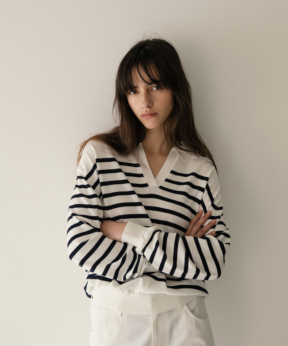 어나더오피스 우먼(ANOTHER OFFICE WOMEN) w. Sailor Silk Open-collar Knit (White-Navy)