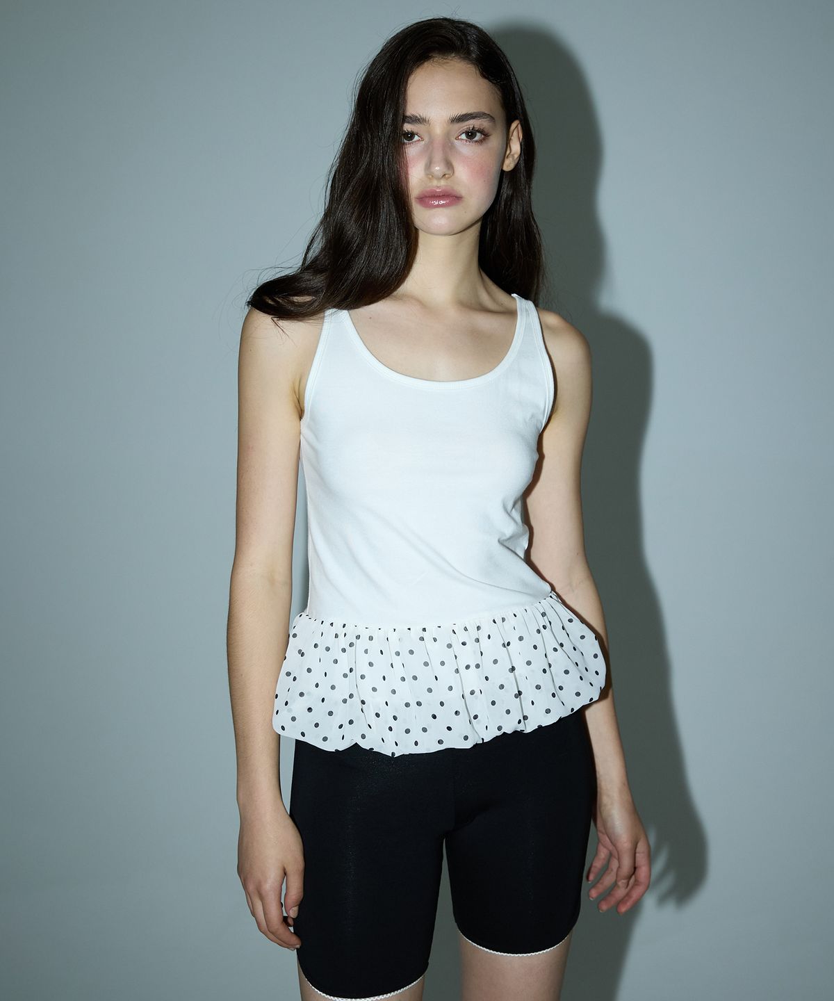 디어스토커(DEARSTALKER) LUMI DOT BALLOON SLEEVELESS - WHITE