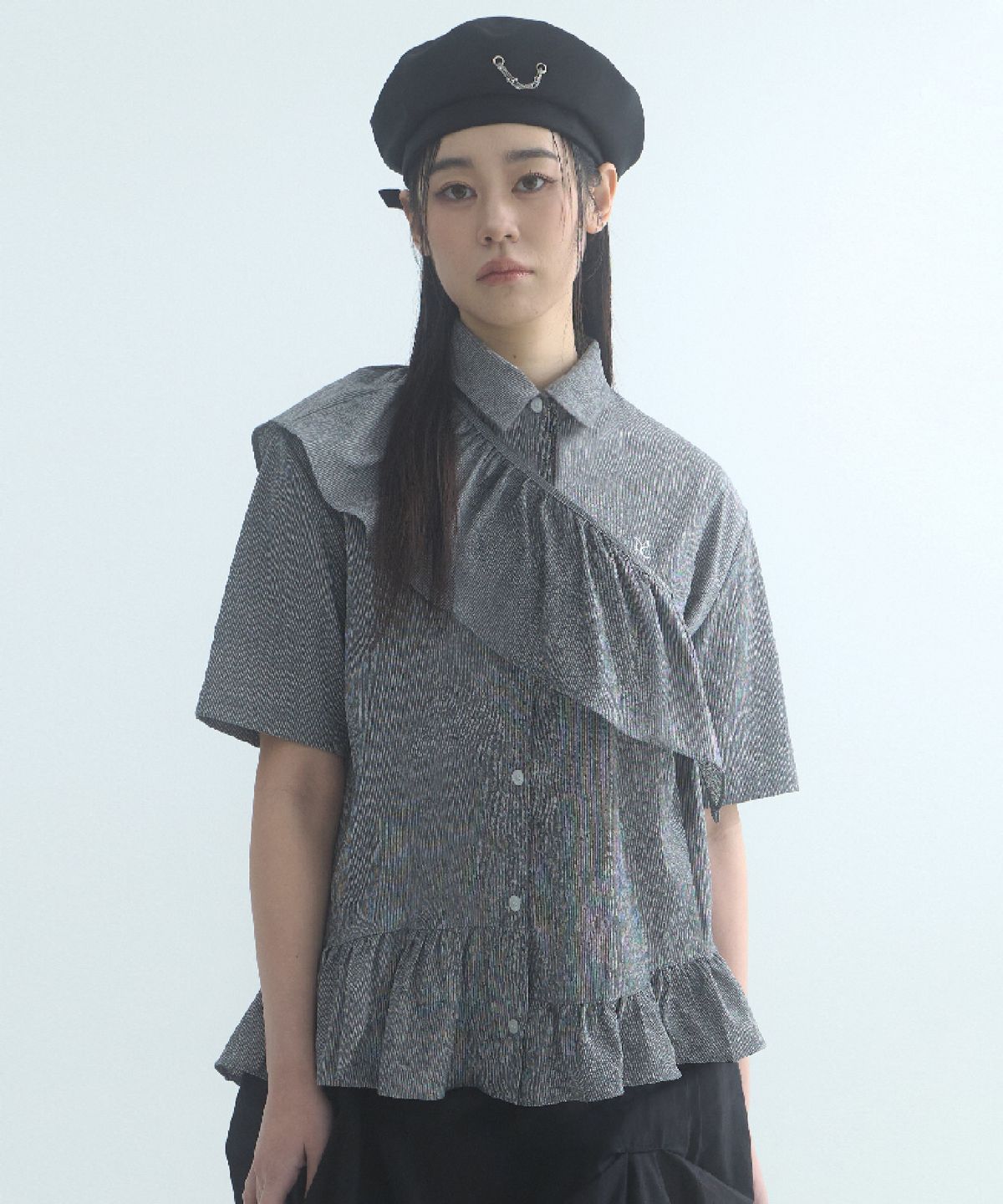무아르모아(MOIREMOA) Stripe Frill Belt Set Shirt-Charcoal