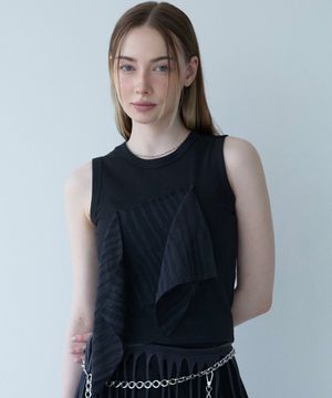 Cutting Patch Sleeveless Top-black