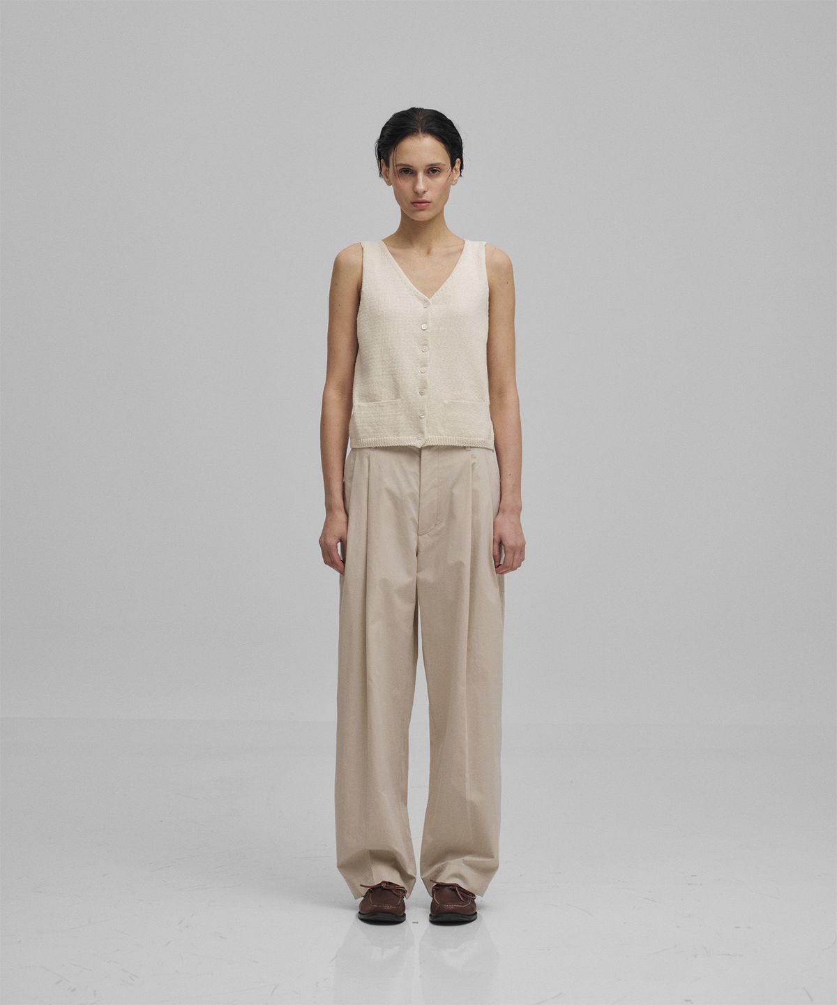 어나더오피스 우먼(ANOTHER OFFICE WOMEN) w. Structure 2tuck Wide Pants (Oat Milk)