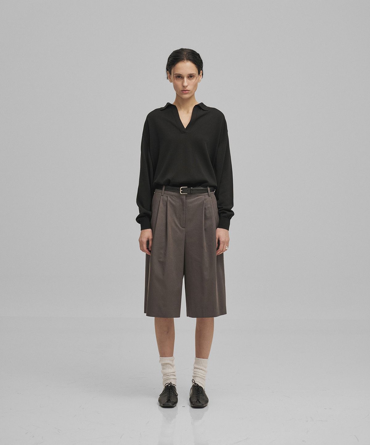 어나더오피스 우먼(ANOTHER OFFICE WOMEN) w. Officer Bermuda Pants (Graphite)