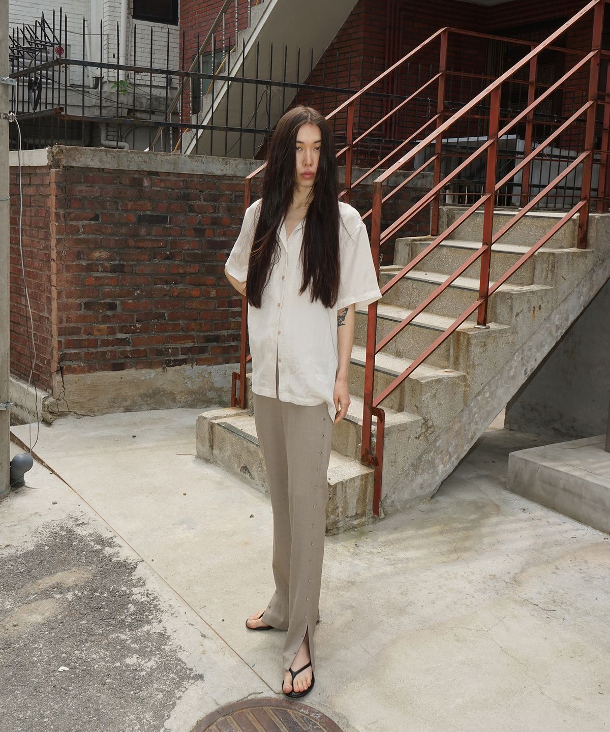 프로보(PROVO) 스터드 부츠컷 하이웨이스트 팬츠 / 베이지