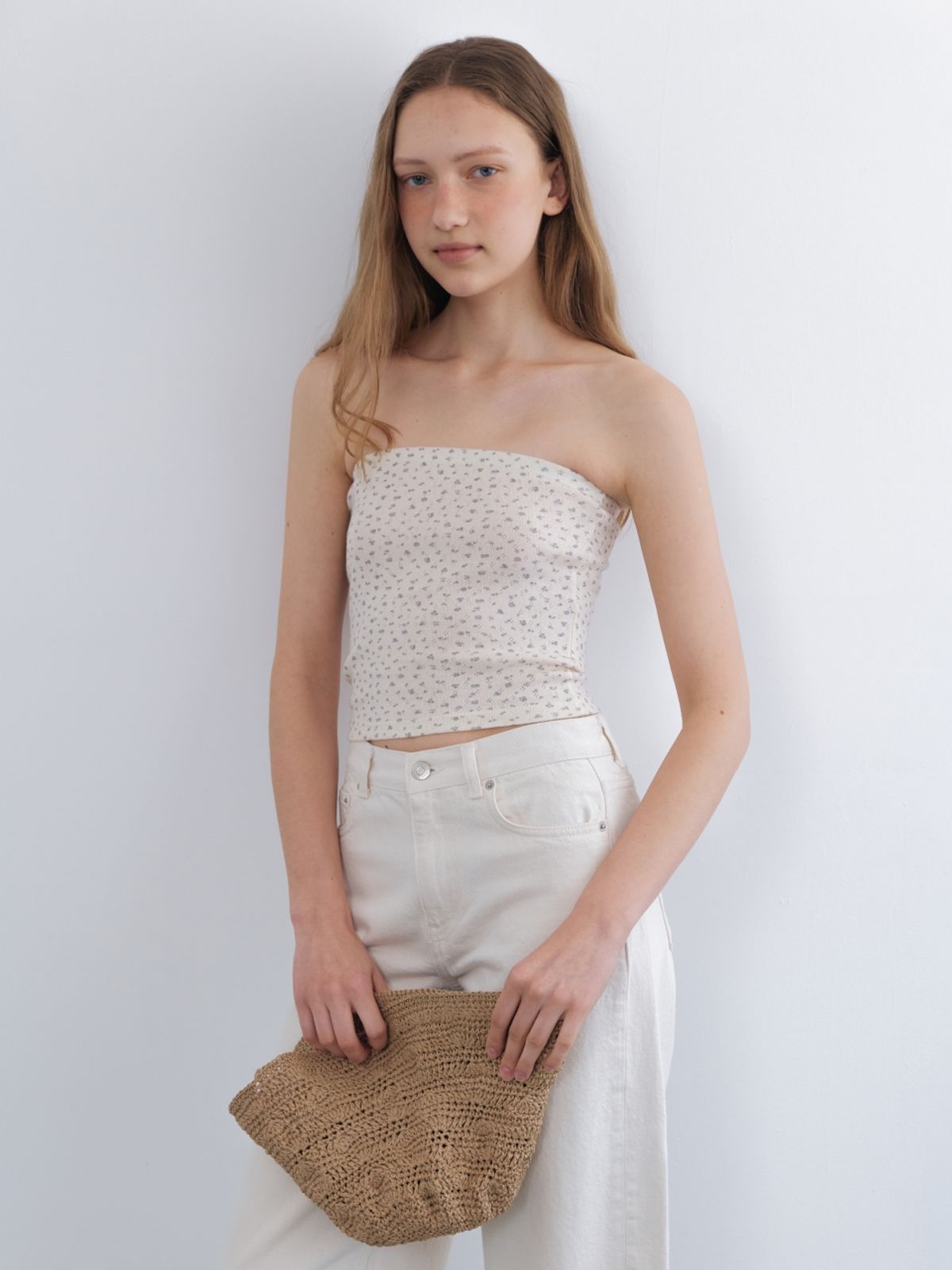 어나우트(UNNOUT) FLORAL TUBE TOP CREAM