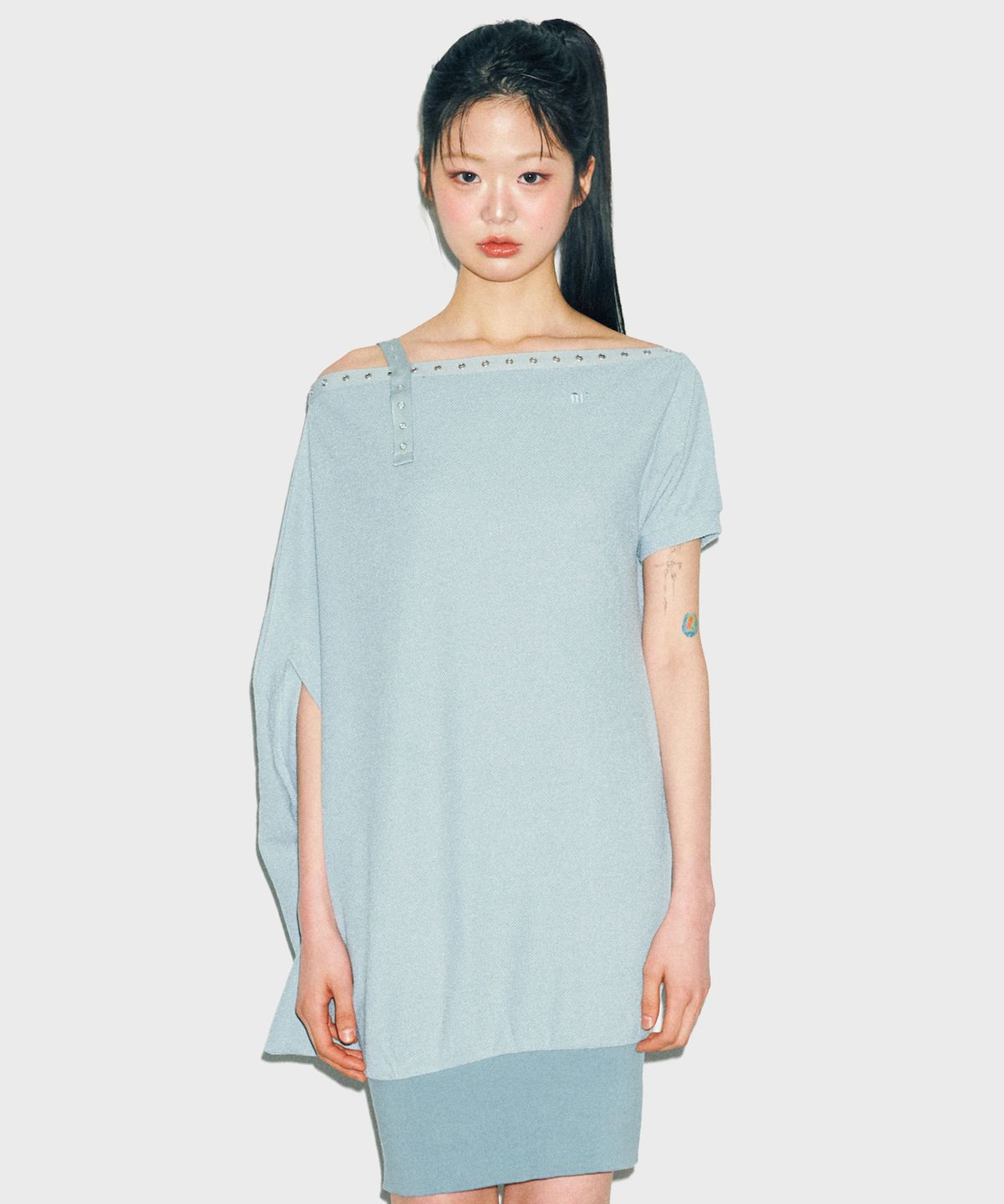 닐링(NILLRING) D07.00 Unbalanced boat neck short-sleeved Dress _ Mint