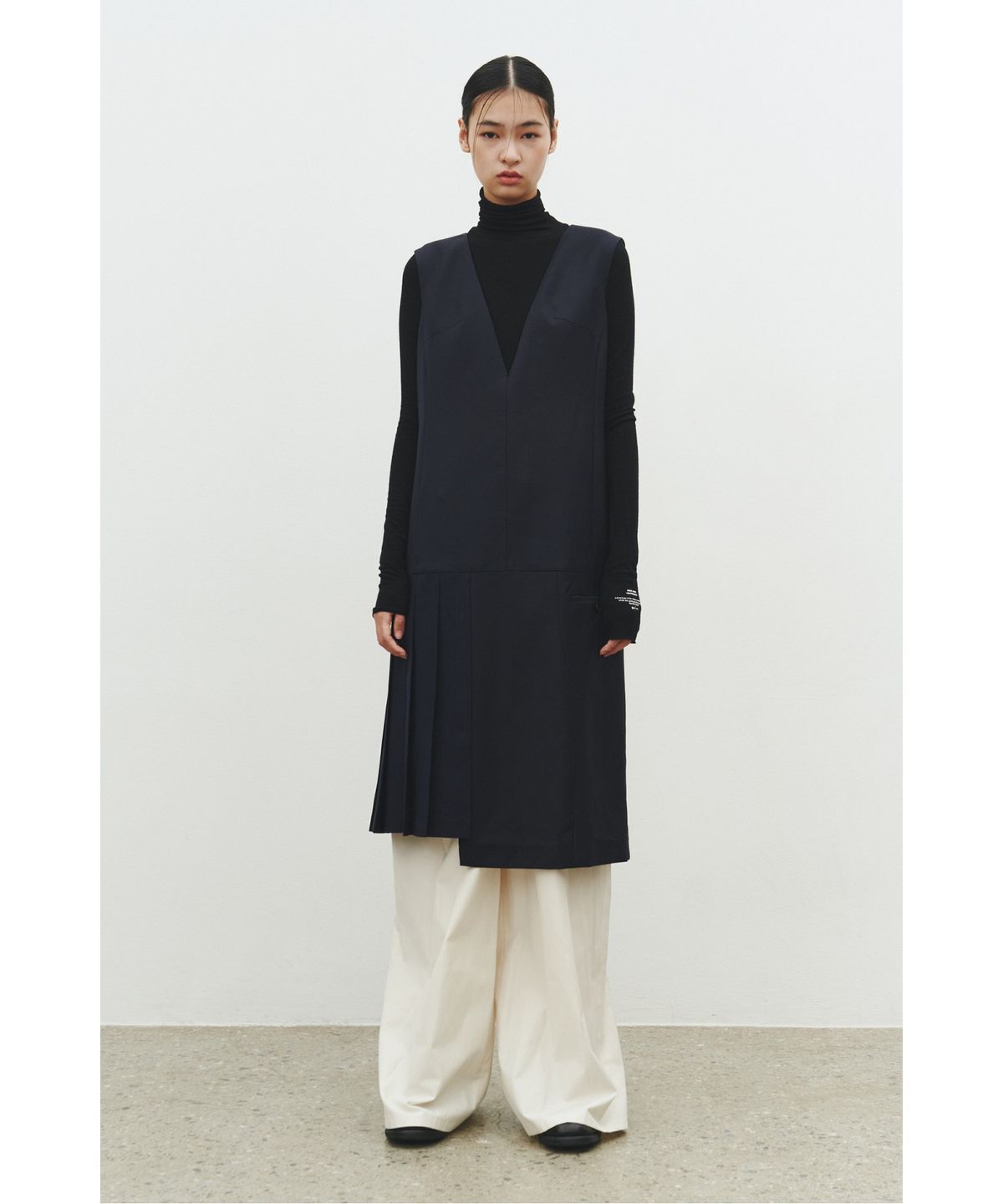 래코드(RECODE) V-neck Back Open Dress_RQDAS25568NYX