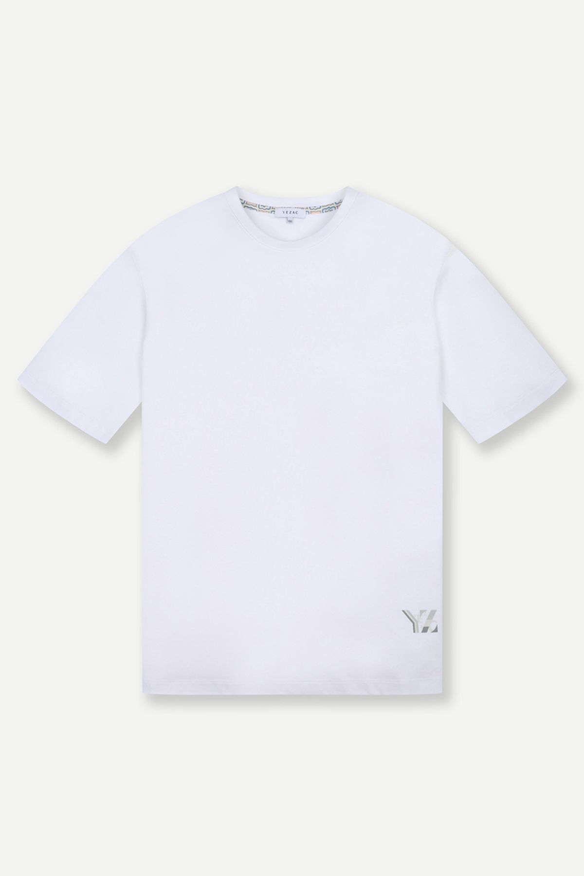 예작(YEZAC) 로고 프린트 베이직 라운드넥 티셔츠 화이트 YJEMTS457WH