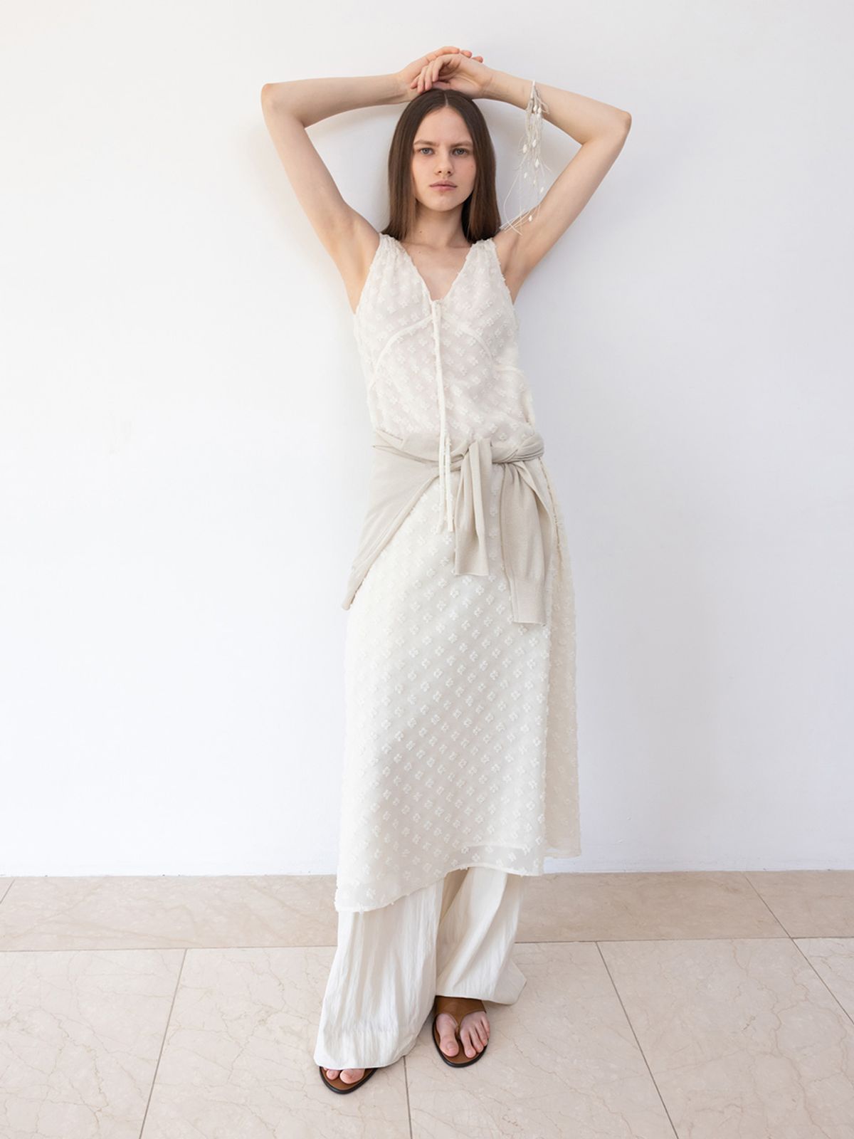 루에브르(LOEUVRE) Sheer Lace Sleeveless Dress SW5MO274-9A