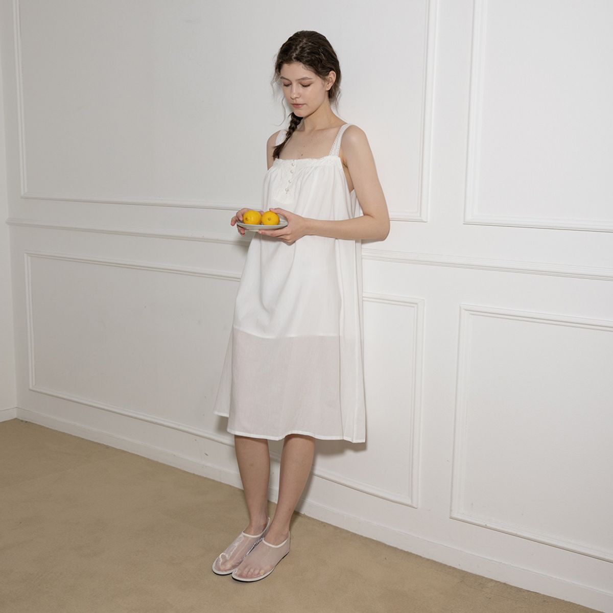 멜라니조이(MELANIE JOY) MJ_Lace sling pearl buttons pajama_WHITE