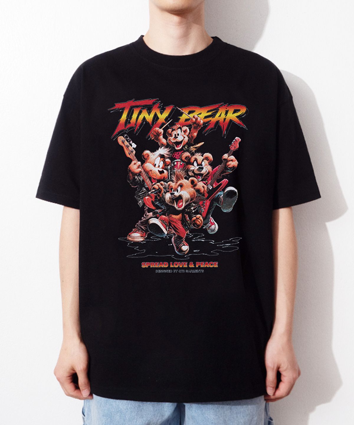 큐티에잇 가먼츠(QT8 GARMENTS) OC Tiny Bear Band Tee (Black)