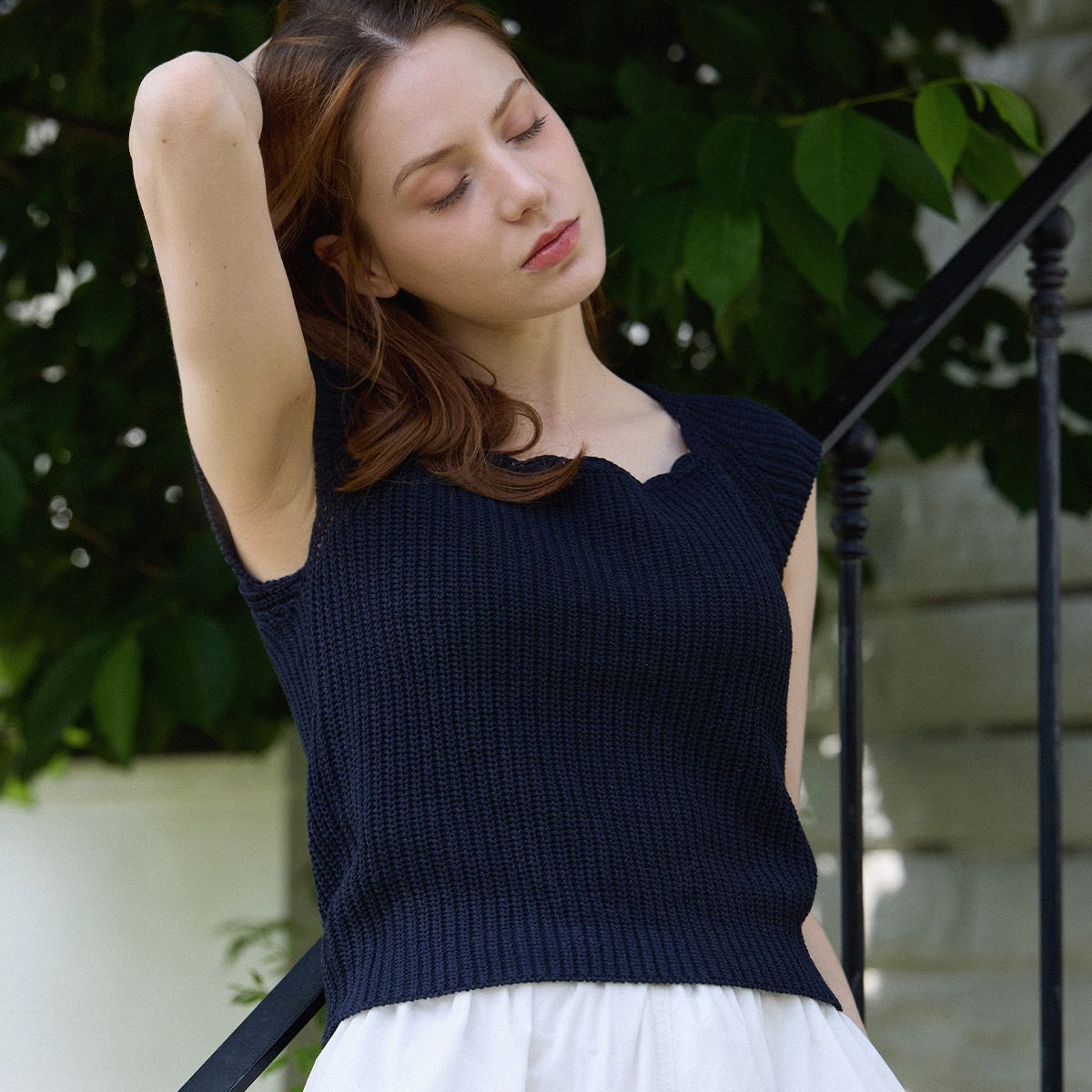 페이지플린(PAIGEFLYNN) 웨이브스퀘어넥니트_P5BKN023C