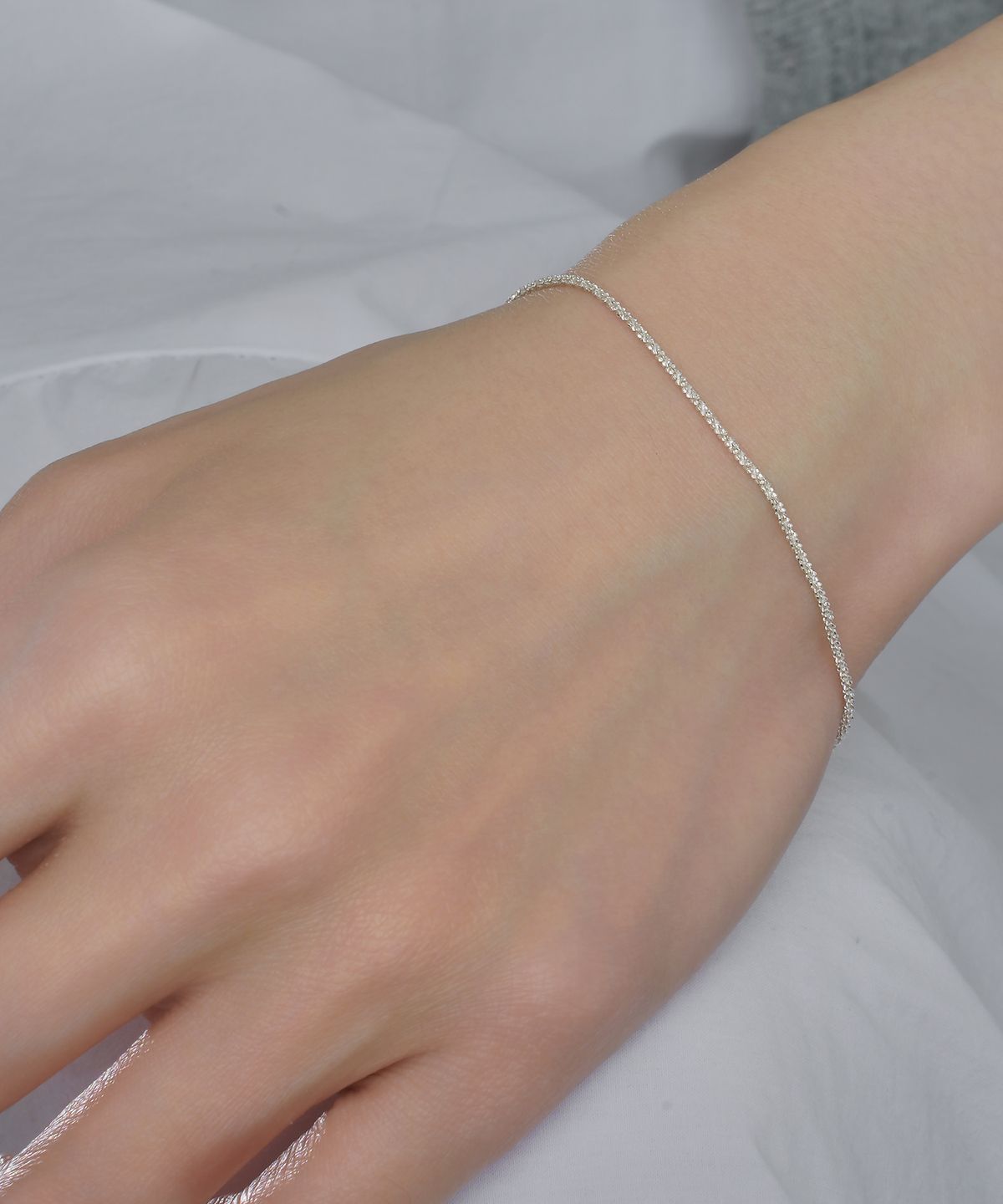 포스트루드(POSTLUDE) [SILVER] SOFT SHINE CHAIN BRACELET (SLIM)