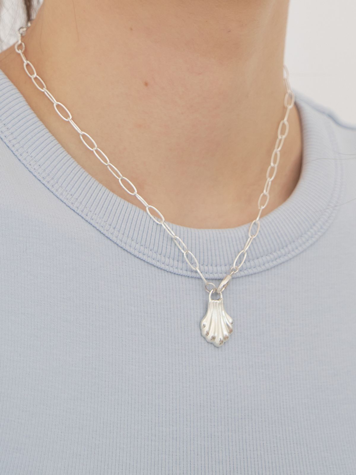 스틸 인스턴트(STILL INSTANT) Shell Bloom Chain Necklace