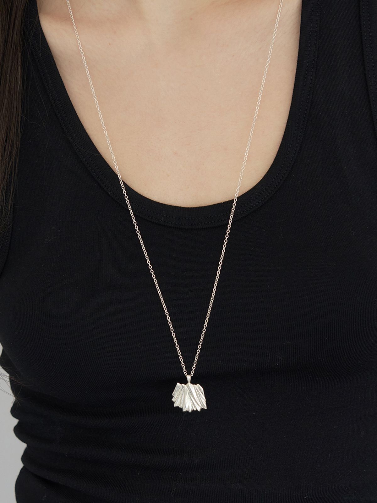 스틸 인스턴트(STILL INSTANT) Wave Fold Necklace