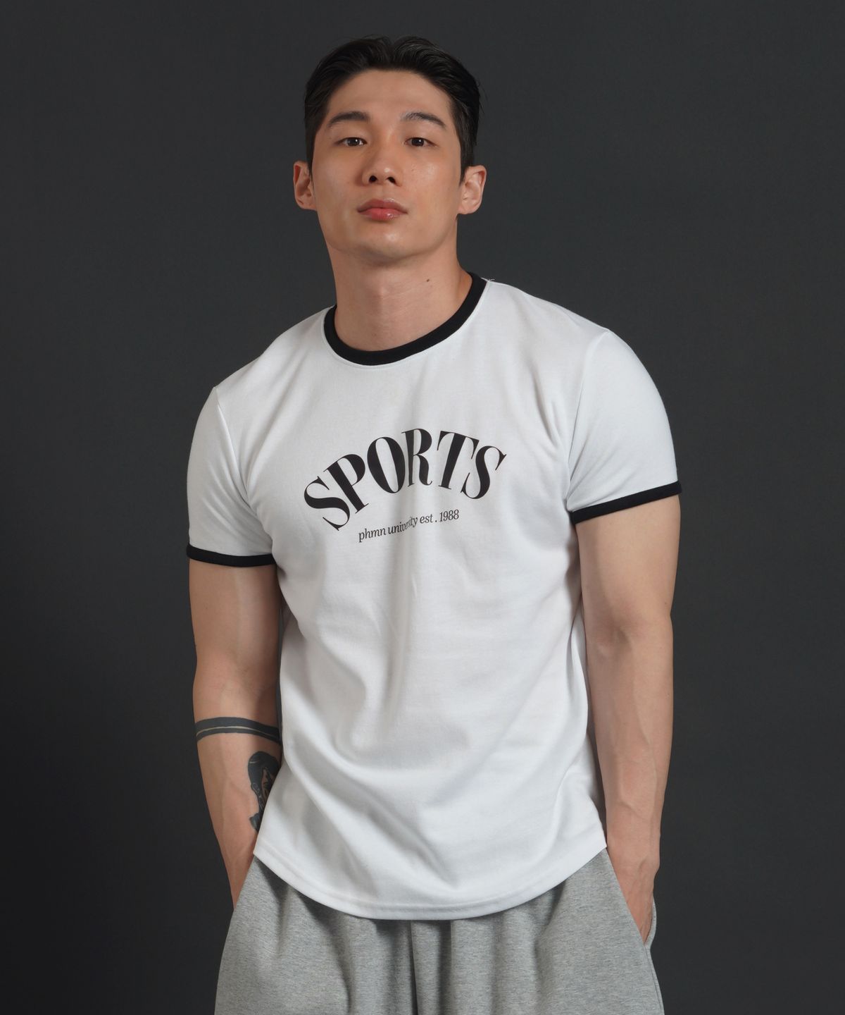 페르메논(PHERMENON) 머슬핏 링거 반팔 티셔츠 - 화이트