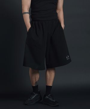 오버핏 와이드 버뮤다 쇼츠 - 블랙